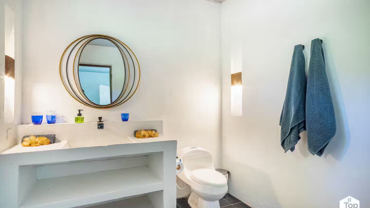 Photo of Bathroom in Prado