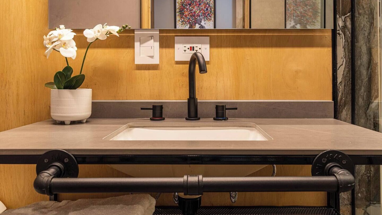 Photo of Bathroom in La Florida