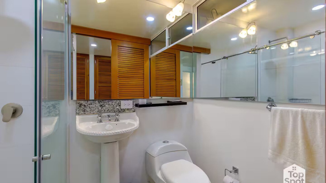 Photo of Bathroom in Papare