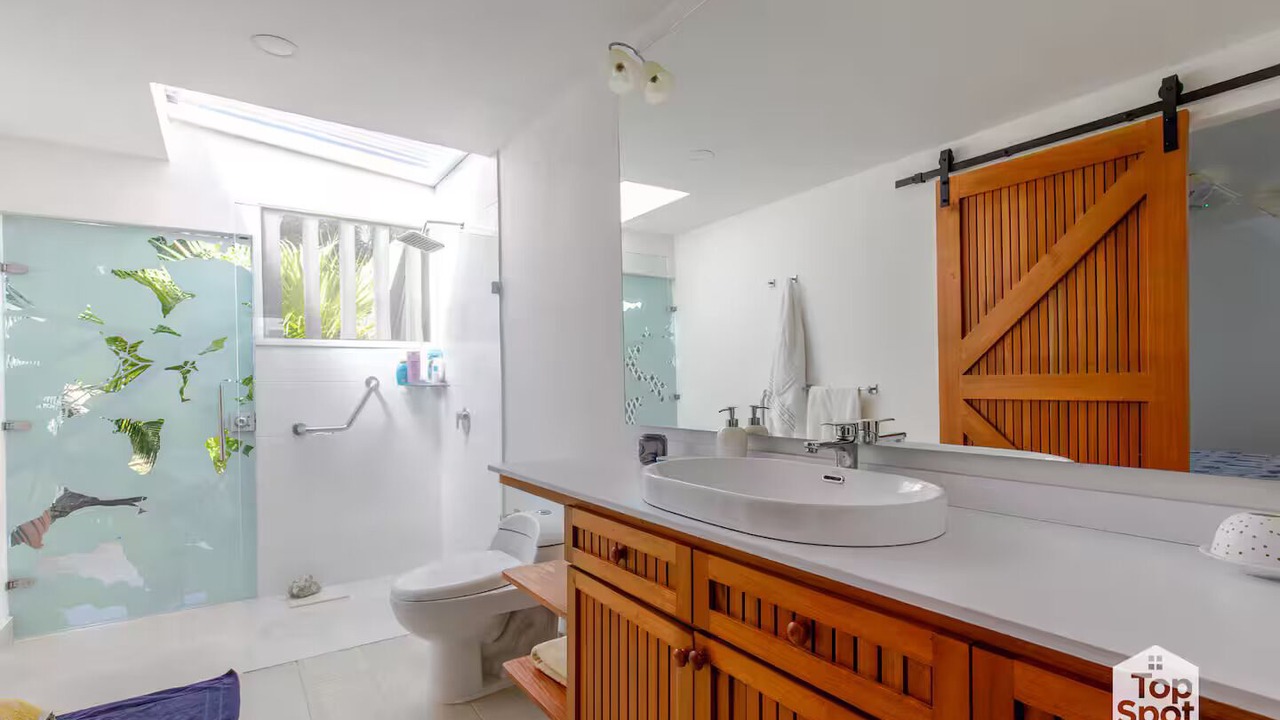 Photo of Bathroom in Papare