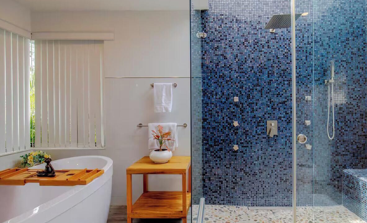 Photo of Bathroom in Cesar