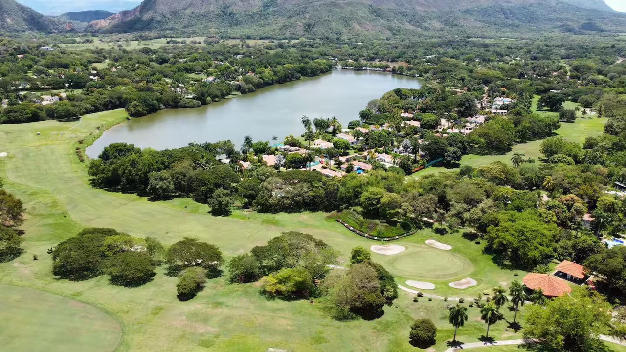 Photo of Others in Apulo