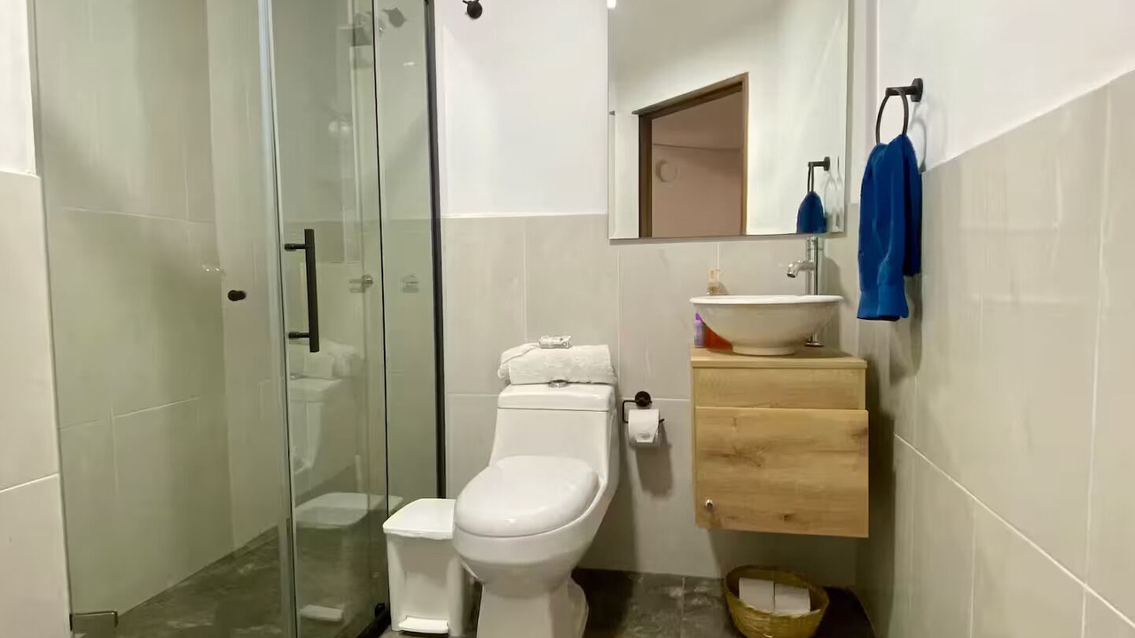 Photo of Bathroom in Lalinde