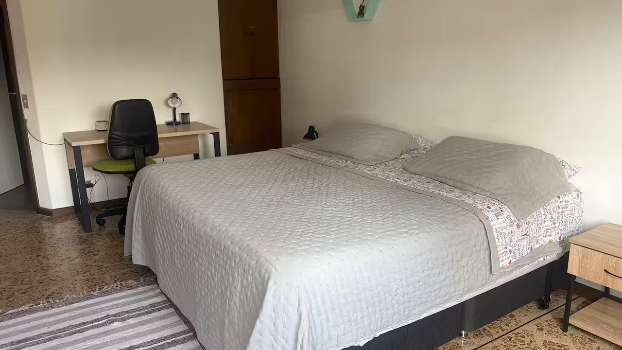 Photo of Bedroom in Lalinde