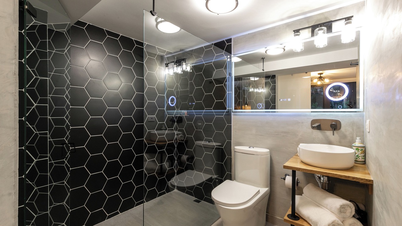 Photo of Bathroom in La Florida