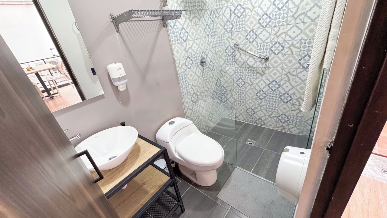 Photo of Bathroom in La Florida