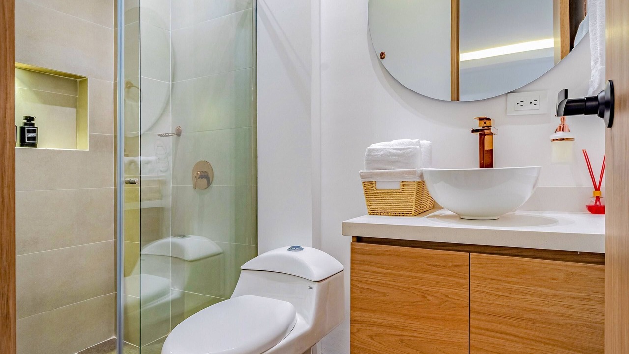 Photo of Bathroom in San Fernando