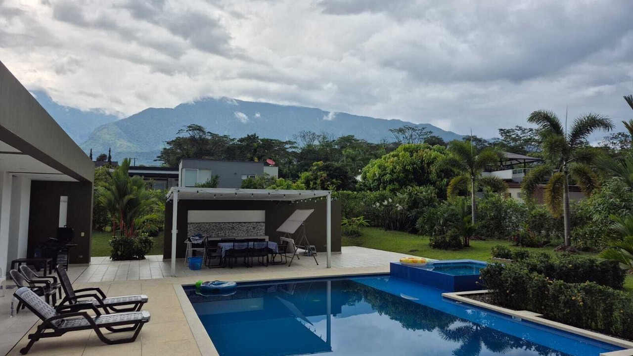 Photo of Outdoor in Restrepo