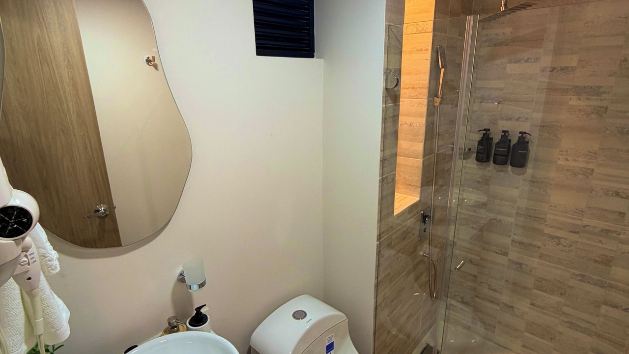 Photo of Bathroom in Cali