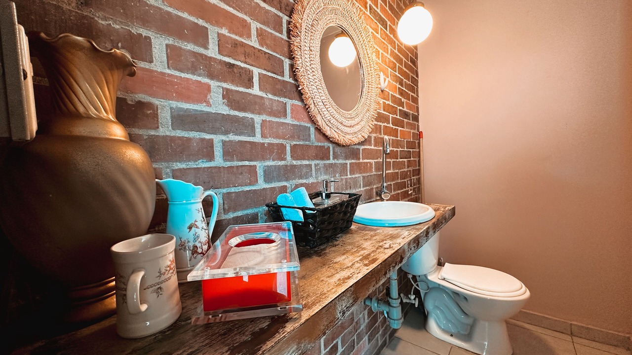 Photo of Bathroom in La Florida