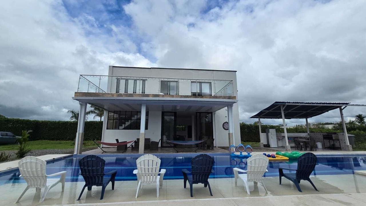 Photo of Outdoor in Restrepo