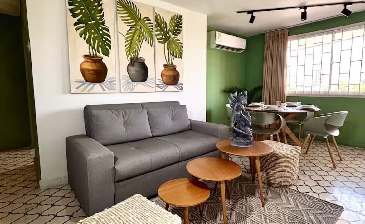 Photo of Livingroom in Boston