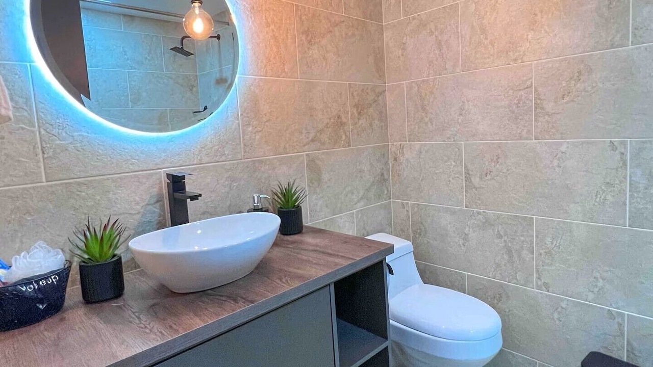 Photo of Bathroom in La Florida