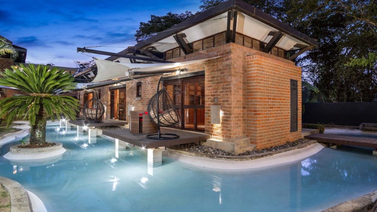 Photo of Outdoor in Cali