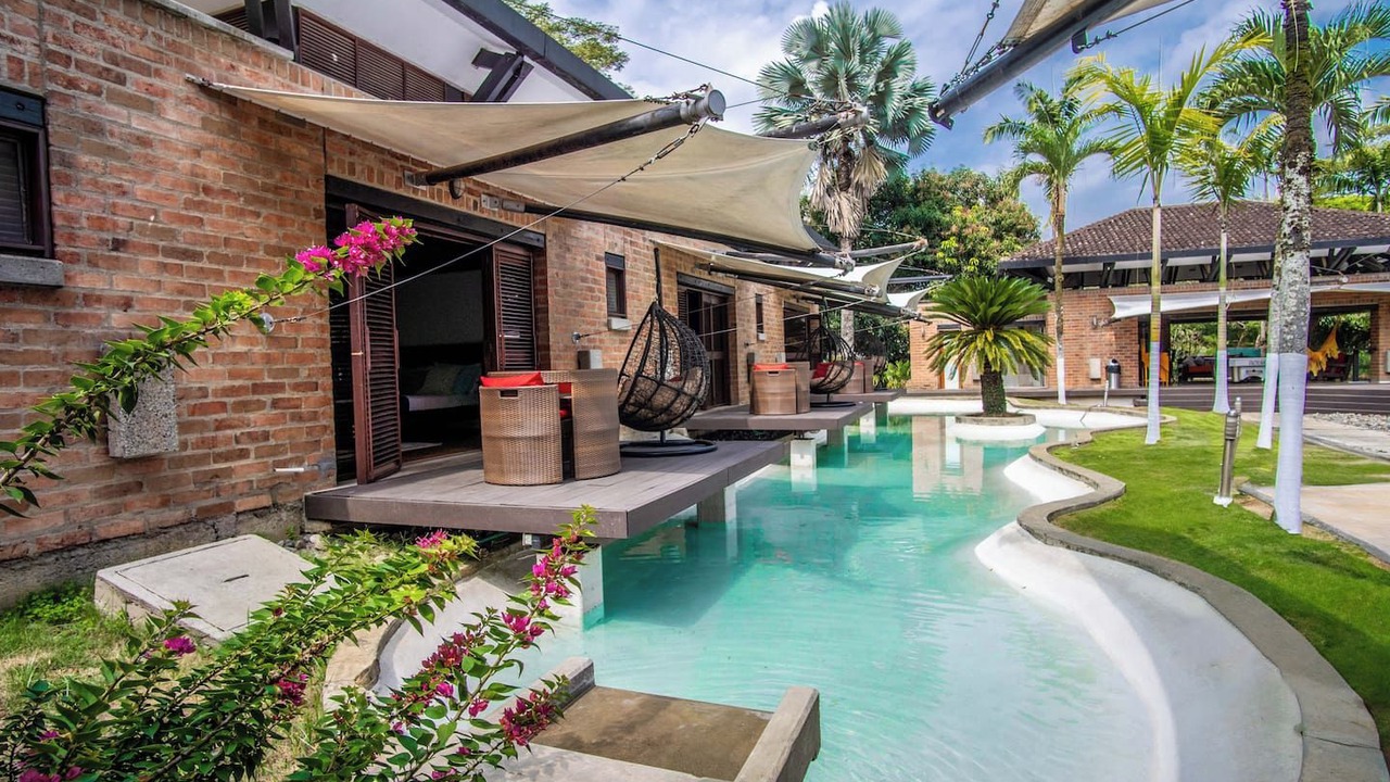 Photo of Outdoor in Cali