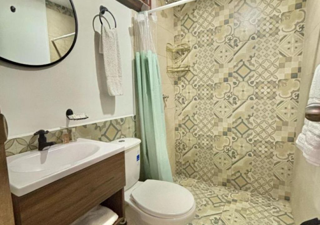 Photo of Bathroom in Cali