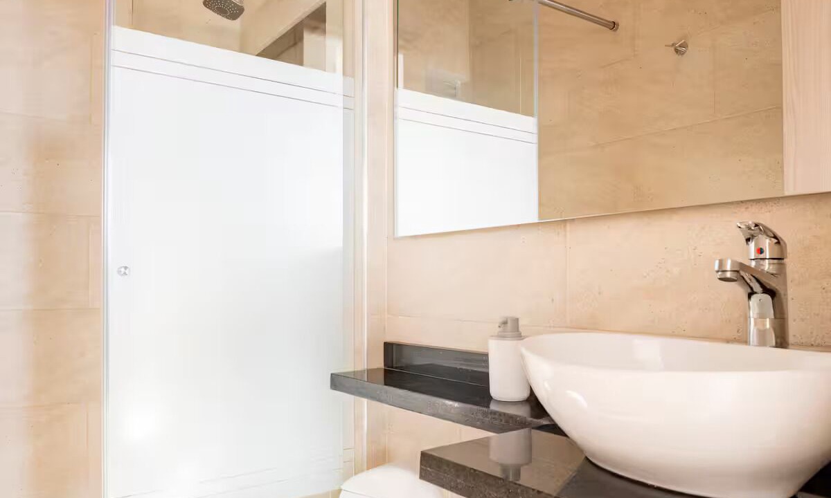 Photo of Bathroom in Kennedy