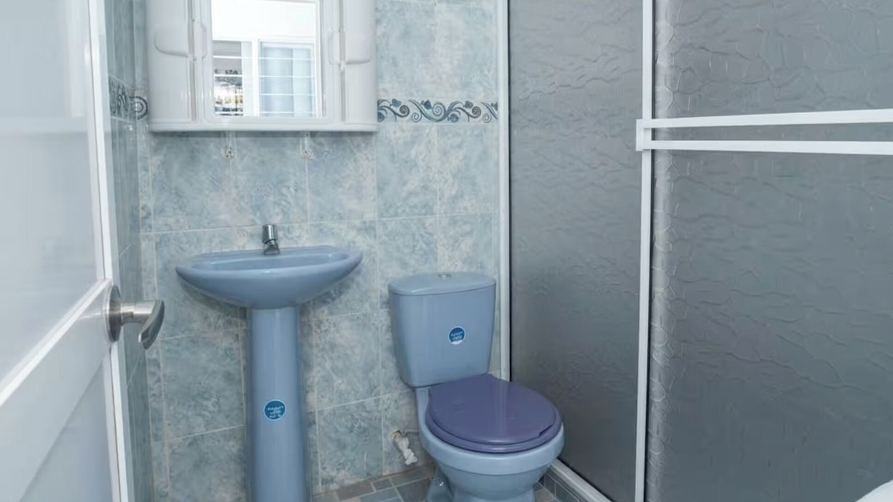 Photo of Bathroom in Cali