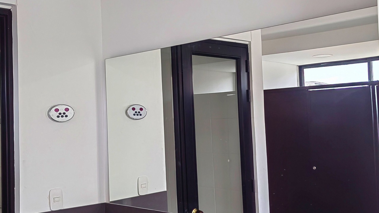 Photo of Bathroom in Cali