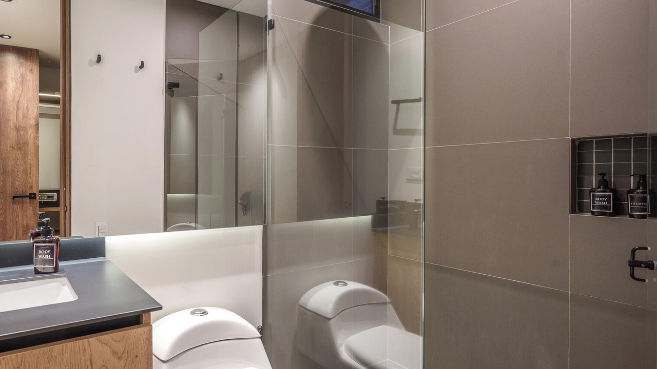 Photo of Bathroom in La Florida