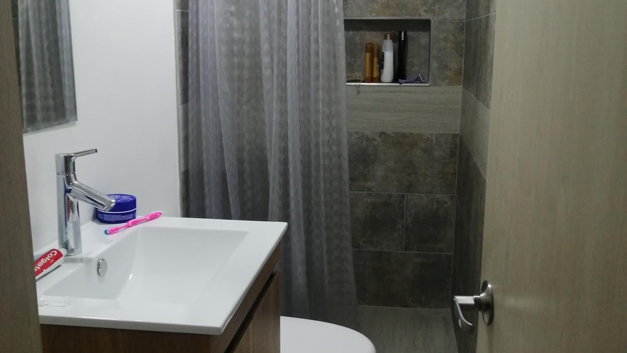 Photo of Bathroom in Cali