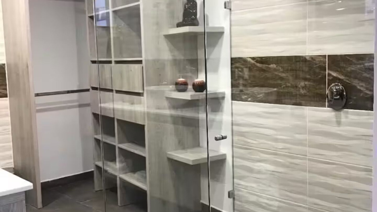 Photo of Bathroom in La Florida