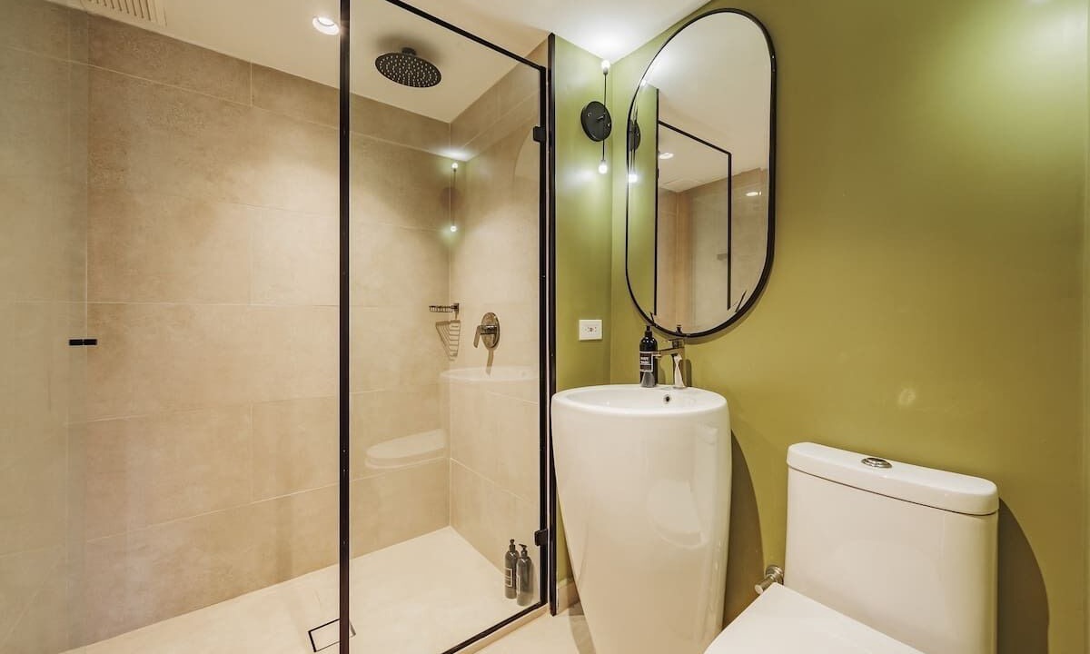 Photo of Bathroom in La Florida