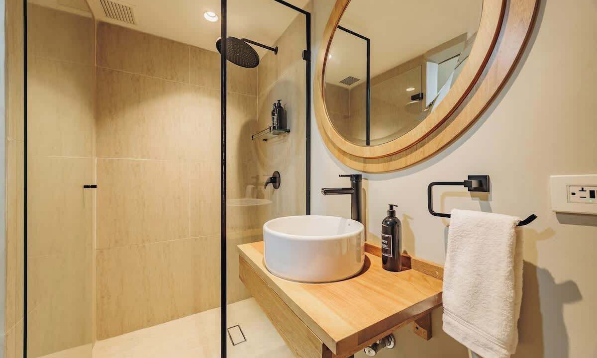 Photo of Bathroom in La Florida