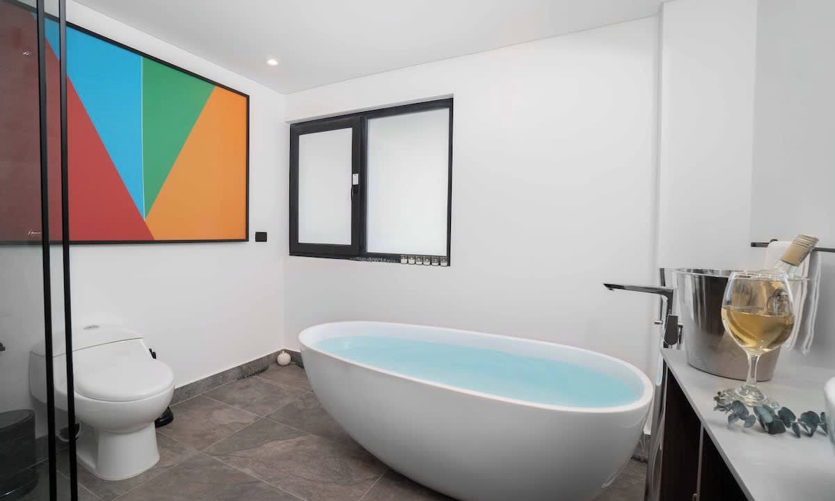 Photo of Bathroom in Cali