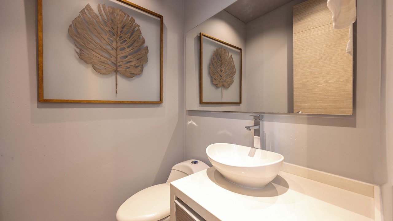 Photo of Bathroom in La Florida