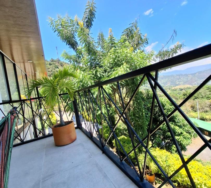 Photo of Patio Balcony in Nimaima