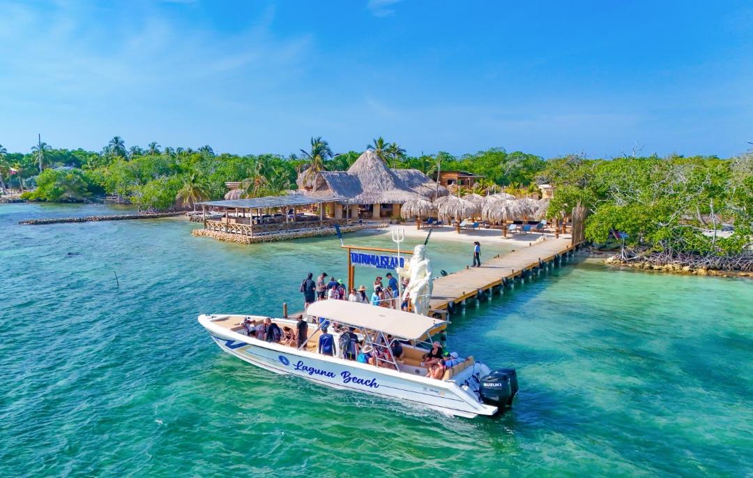 Photo of Others in Isla Tintipan