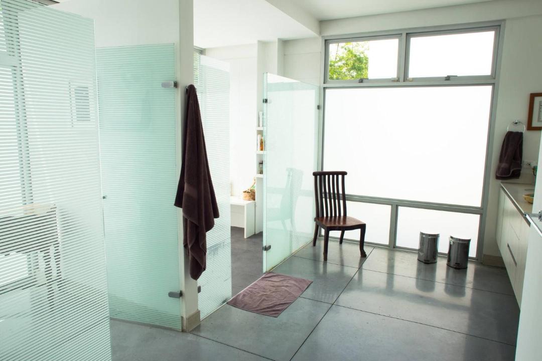 Photo of Bathroom in Cali