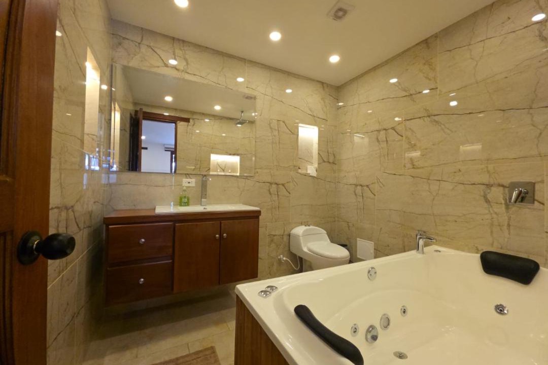 Photo of Bathroom in Raquira