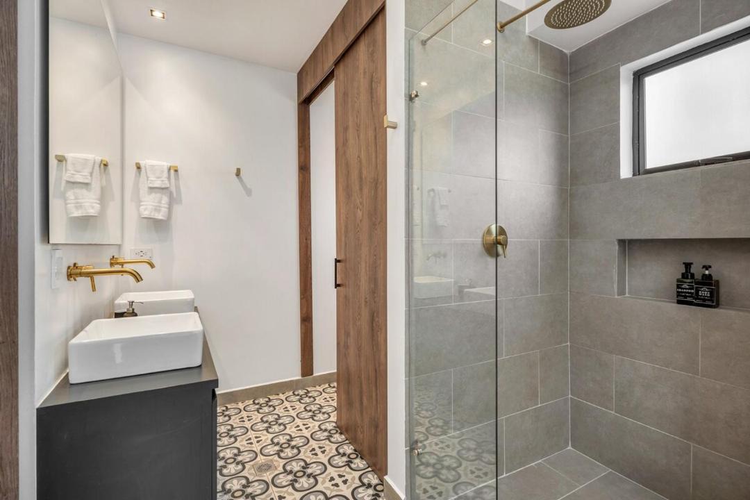 Photo of Bathroom in La Florida