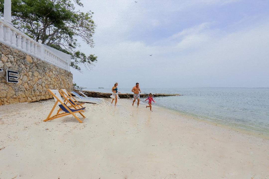 Photo of Others in Rosario Islands