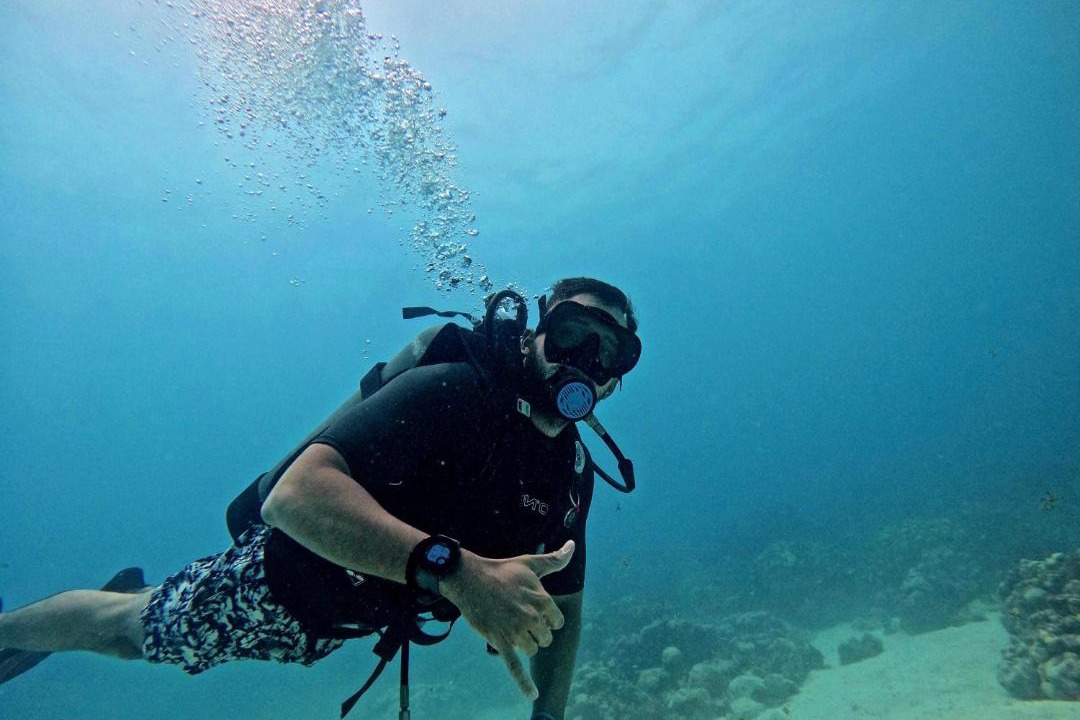 Photo of Human In Picture in Isla Mucura