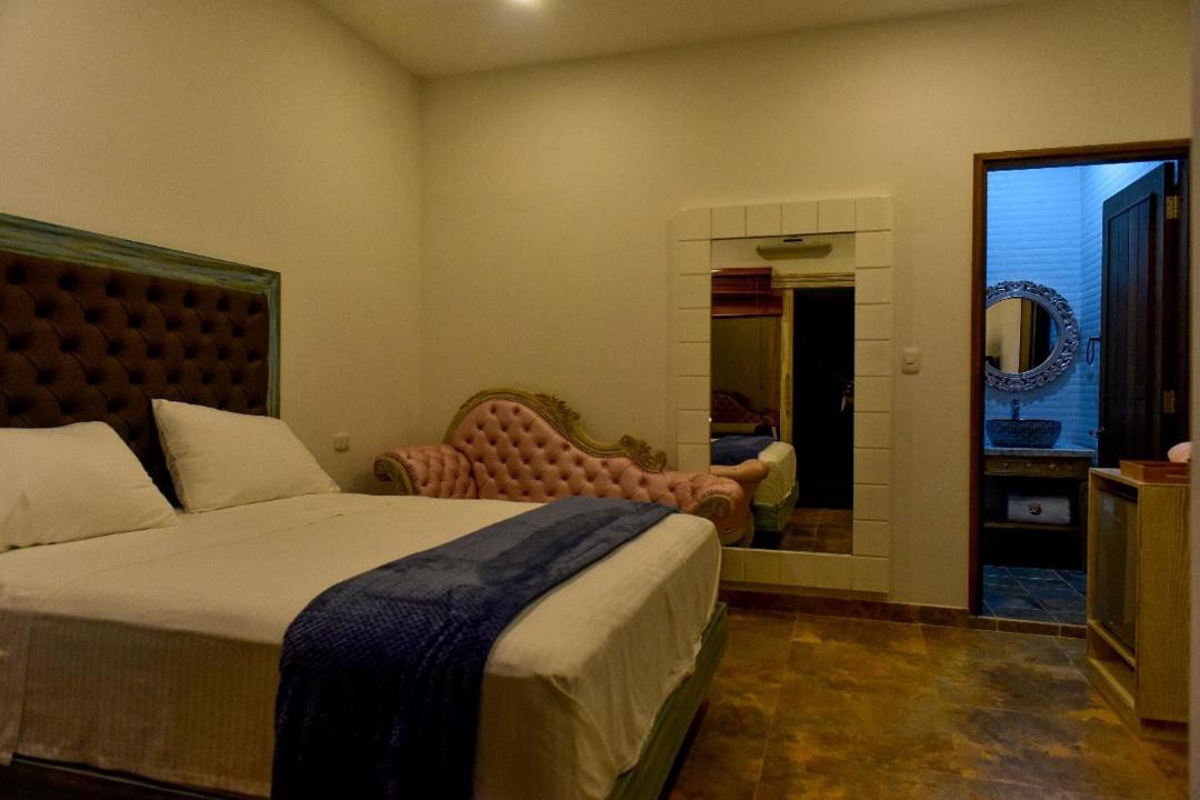 Photo of Others in Granada