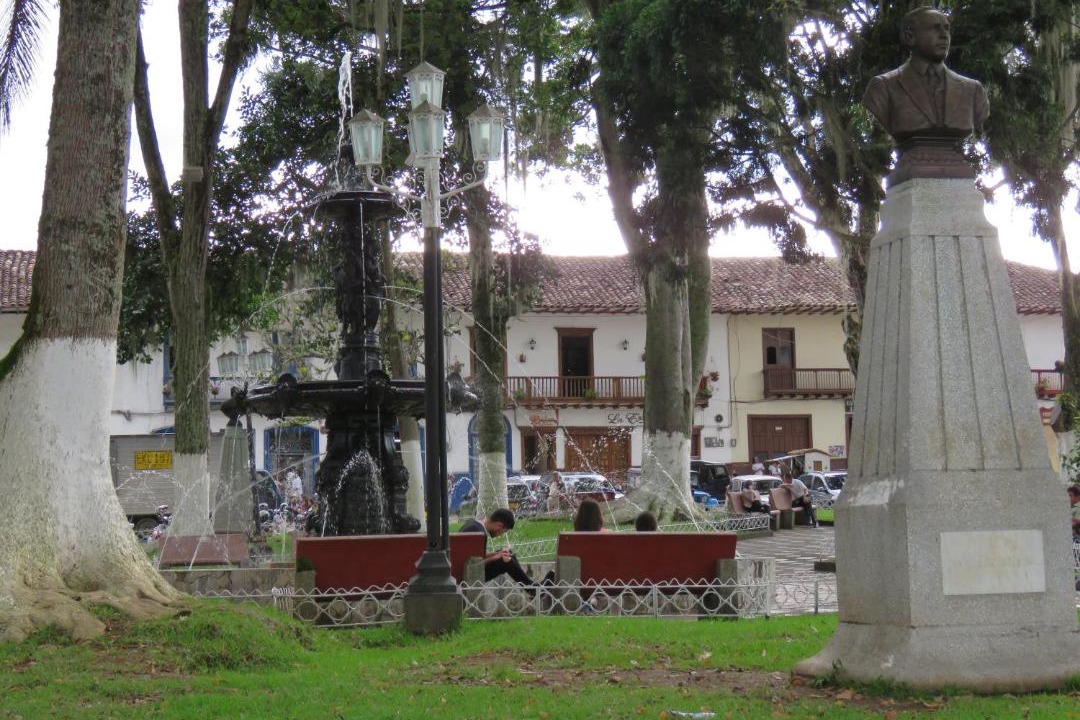 Photo of Others in Salamina