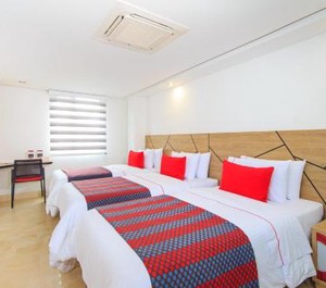 Apartahotel Montes 