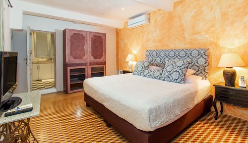 Family Room, Multiple Beds