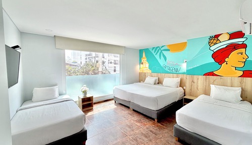 Standard Quadruple Room, City View