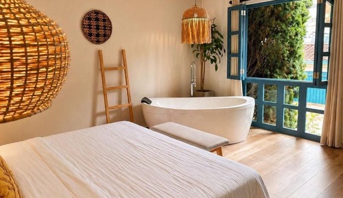Superior Room, 1 King Bed
