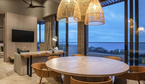 Caribbean Family Penthouse, Ocean view, 2 Bedrooms, 2 King Beds
