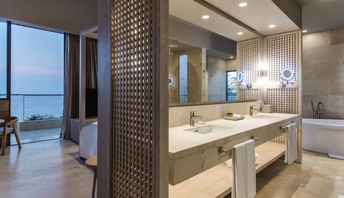Presidential Ocean View Penthouse 1 King Bed