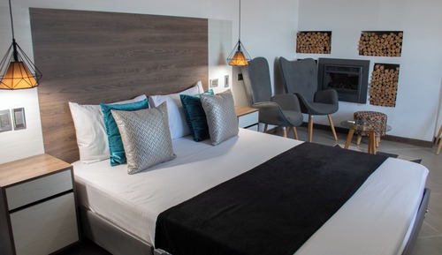 Luxury Suite