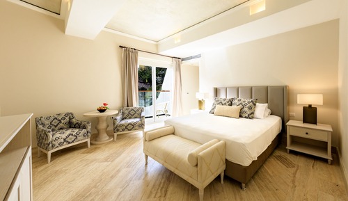 Premium Room