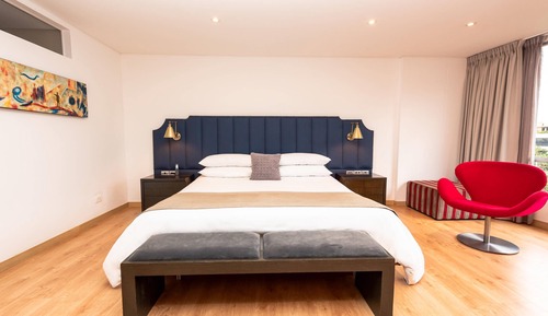 1 King Bed, 2 Single Beds, 2 Bedroom Suite