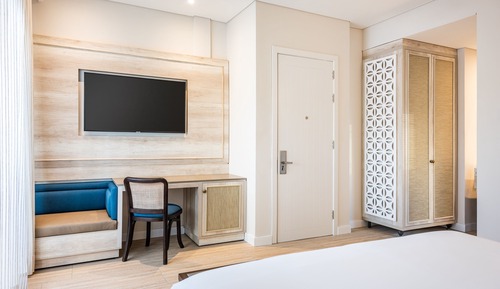 Deluxe Room, 1 King Bed