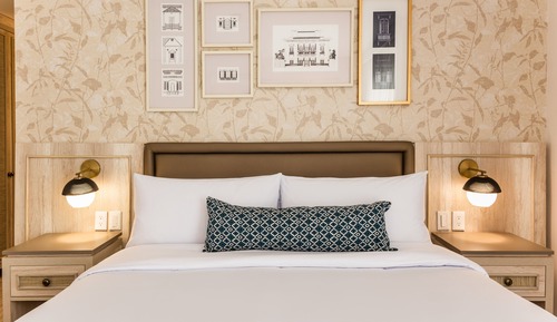 Deluxe Room, 1 Queen Bed